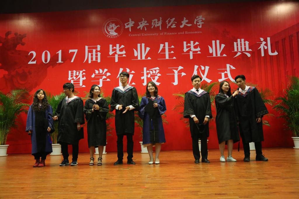 毕业生演唱那些年、我相信