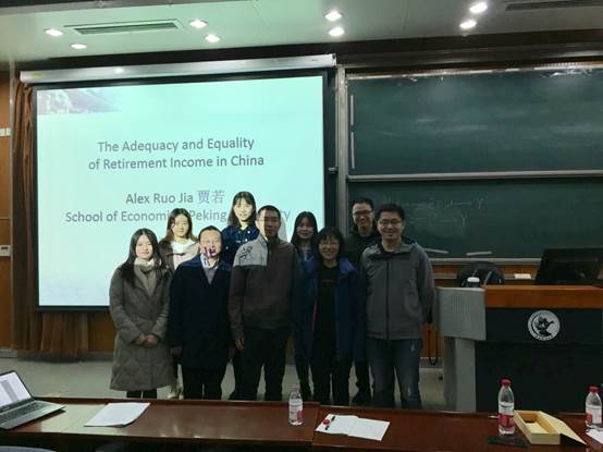 部分与会师生合影