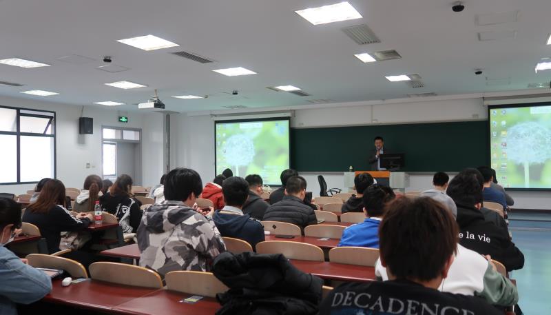 蒋铭先生做专题讲座